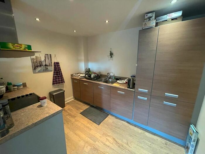 1 Bedroom Flat To Rent In Canal Street, Nottingham, NG1