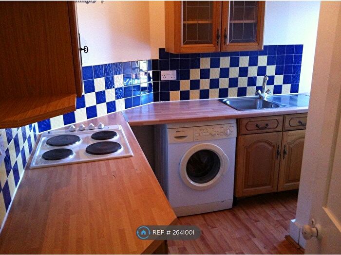 1 Bedroom Flat To Rent In Edinburgh Road, Reading, RG30