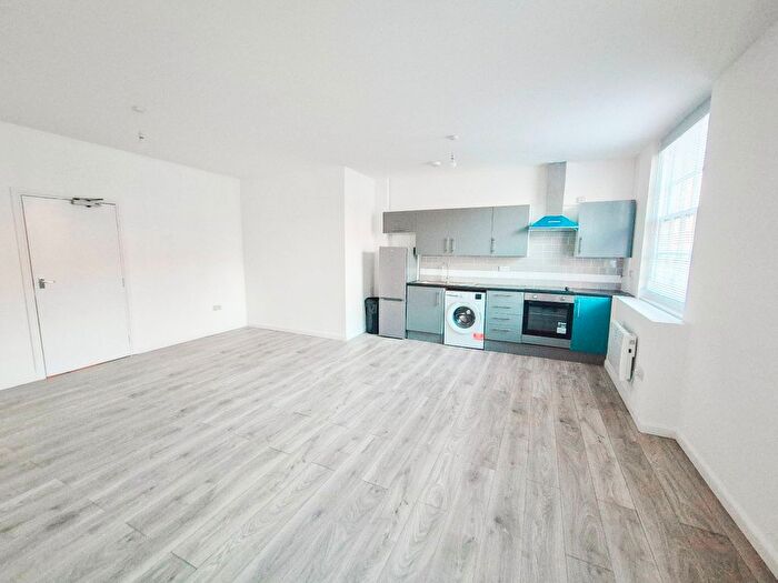 1 Bedroom Flat To Rent In Heathway, Dagenham, RM9