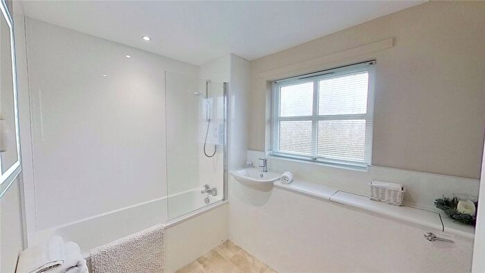 2 Bedroom Flat To Rent In East Werberside, Edinburgh, EH4