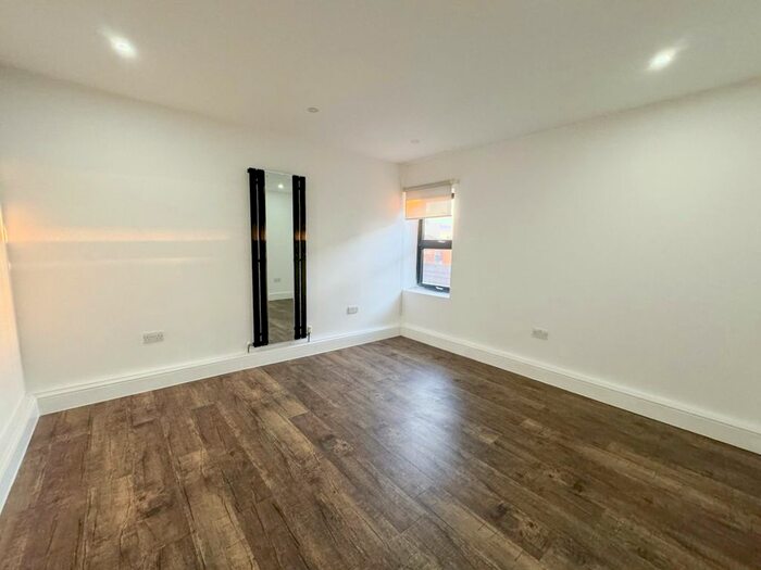 1 Bedroom Flat To Rent In - High Street, Walthamstow, E17
