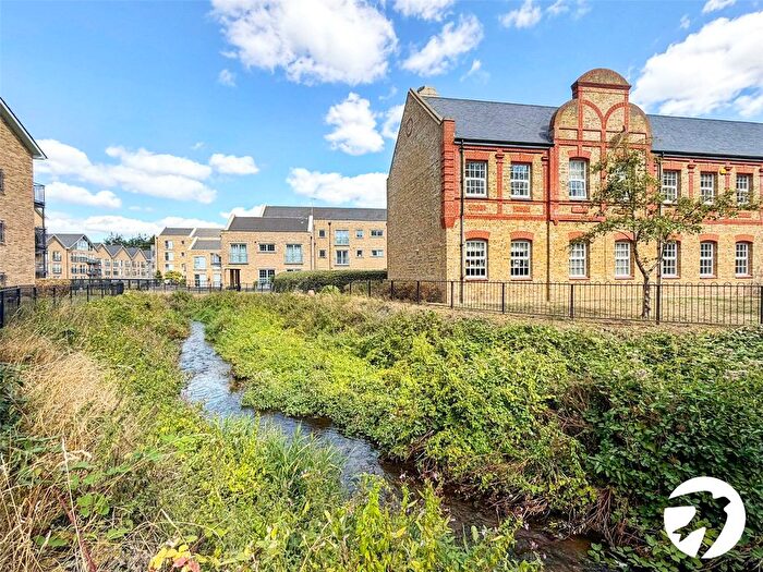 2 Bedroom Flat To Rent In Esparto Way, South Darenth, Dartford, Kent, DA4