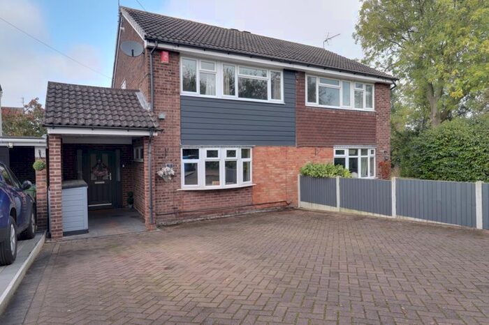 3 Bedroom Semi-Detached House For Sale In Kentmere Close, Penkridge, Staffordshire, ST19