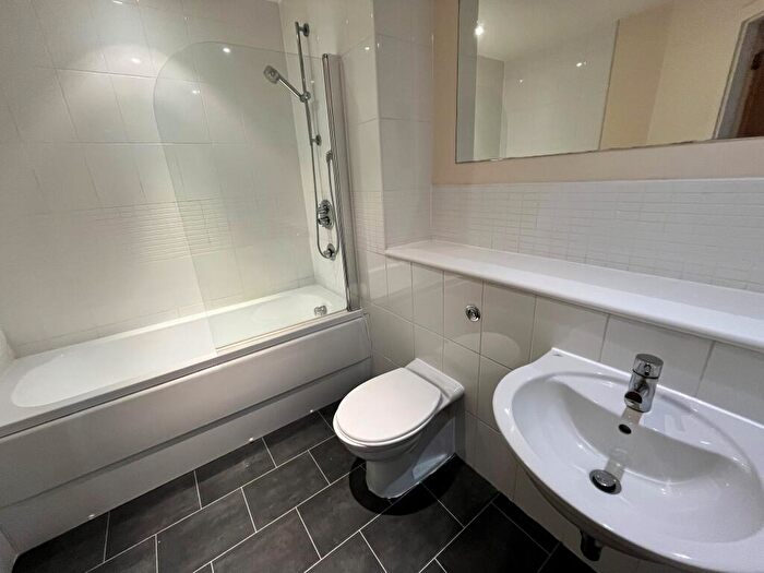 2 Bedroom Apartment To Rent In Quartz, Hall Street, B18