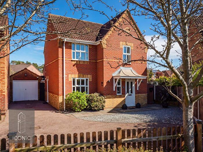 3 Bedroom Detached House For Sale In Wensum Walk, Drayton, Norwich, NR8