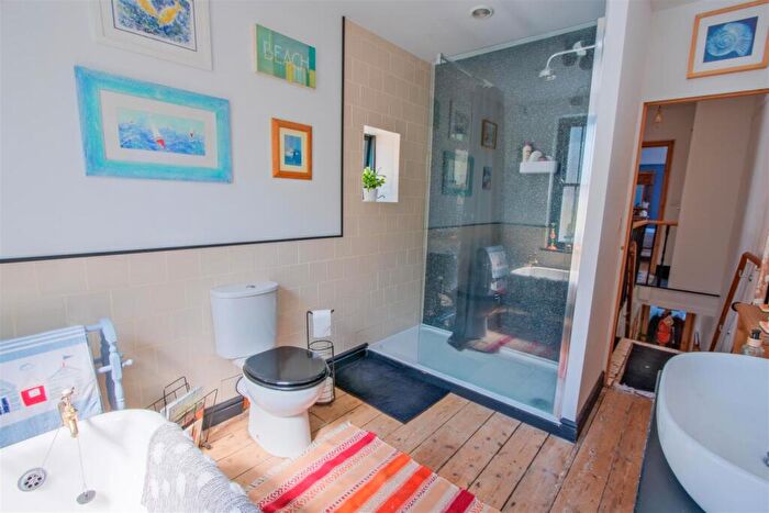 2 Bedroom Terraced House For Sale In Bideford, EX39