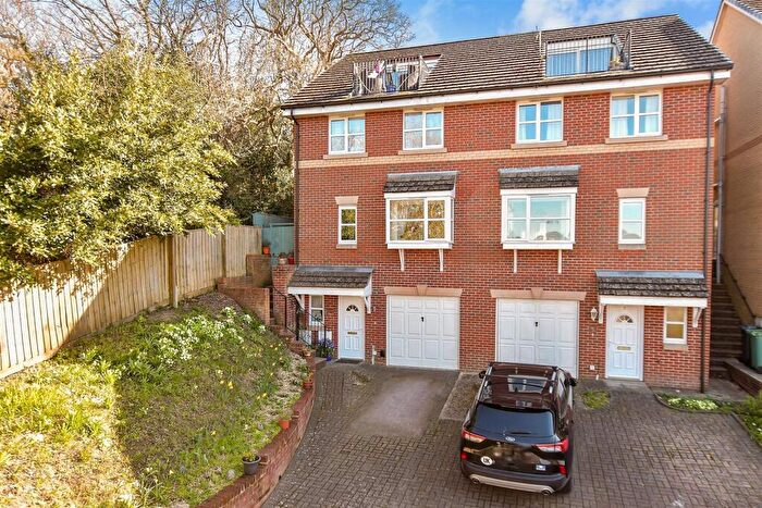 3 Bedroom Semi-Detached House For Sale In Roselands, Totland Bay, Isle Of Wight, PO39