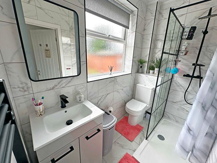 2 Bedroom Flat For Sale In Coast Road, North Shields, North Tyneside, NE29