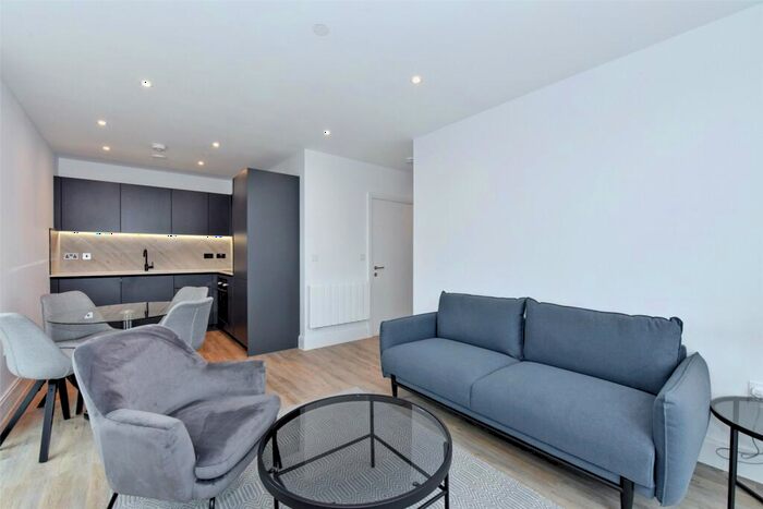 1 Bedroom Apartment To Rent In Darjeeling House, Memorial Avenue, Slough, SL1