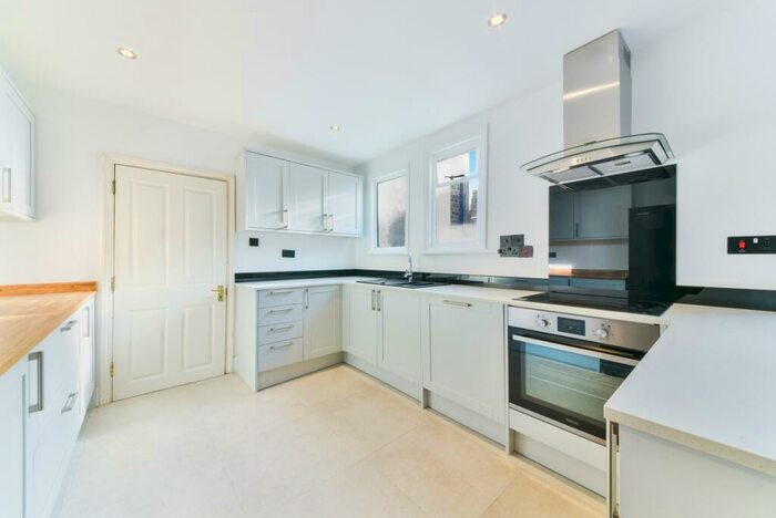 6 Bedroom Terraced House To Rent In Croxted Road London, SE24