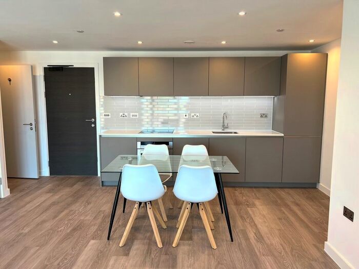 2 Bedroom Flat To Rent In Lionel Street, Birmingham, B3