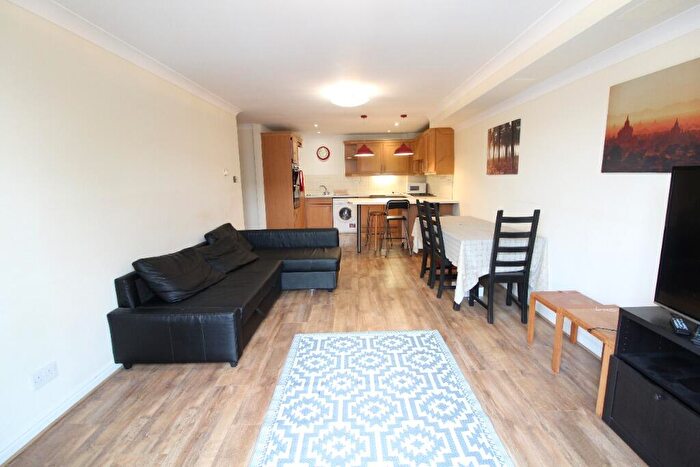 2 Bedroom Flat To Rent In Davigdor Road, Brighton, BN3