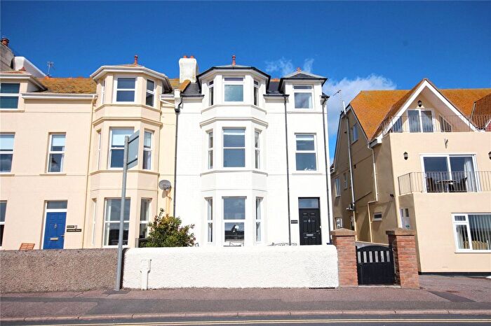 2 Bedroom Flat For Sale In East Walk, Seaton, Devon, EX12