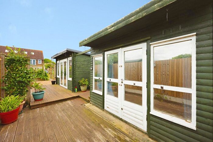 3 Bedroom End Terrace House For Sale In Barrow Hill, Ashford, TN25