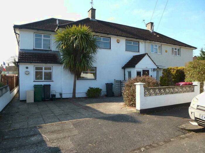 4 Bedroom House To Rent In Foxhays Road, Reading, RG2