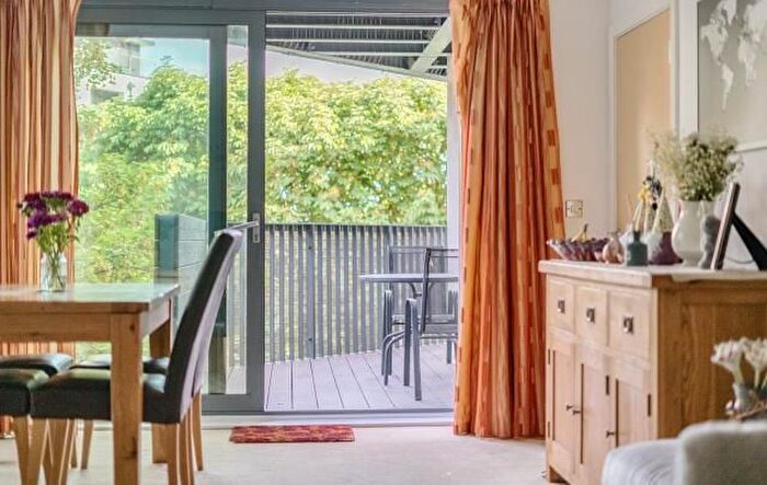 2 Bedroom Flat For Sale In Maidenhead, Berkshire, SL6