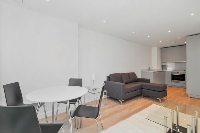 1 Bedroom Flat To Rent In Pinnacle Apartments, Saffron Central Square, Wellesley Road, CR0