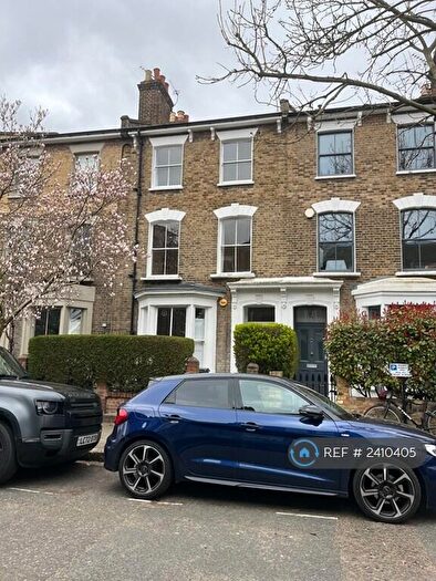 3 Bedroom Maisonette To Rent In Groombridge Road, London, E9