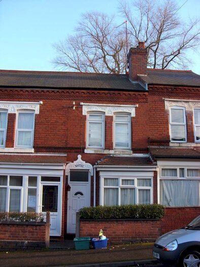 2 Bedroom House To Rent In Teignmouth Road, B29