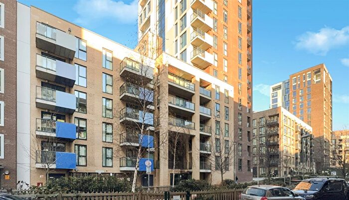 2 Bedroom Flat For Sale In Larkwood Avenue, London, SE10