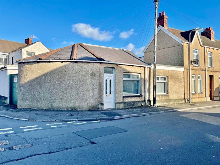 1 Bedroom End Of Terrace House To Rent In Corporation Road, Port Talbot, Wales, SA12