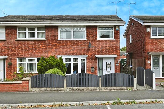 3 Bedroom Semi-Detached House For Sale In Rochester Close, Worksop, S81
