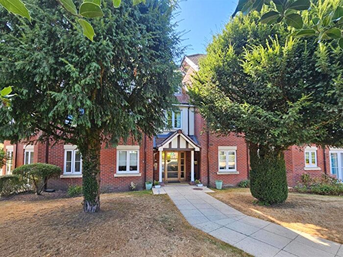 2 Bedroom Retirement Property For Sale In Warwick Road, Solihull, B92