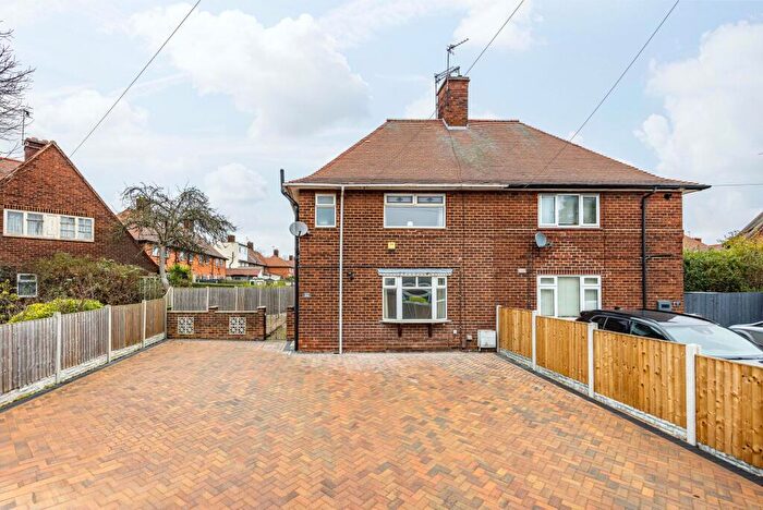 3 Bedroom Semi Detached House To Rent In Wollaton Road, Nottingham, NG8