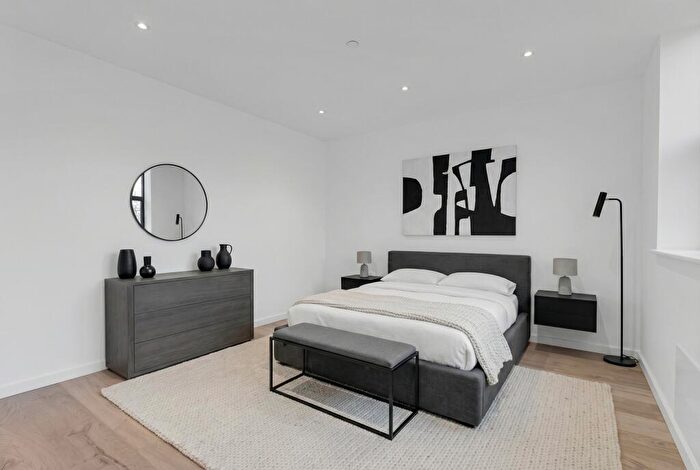 2 Bedroom Flat To Rent In **Limited Offer: £. Rent Contribution - Sunrise Parkway, Milton Keynes, MK14