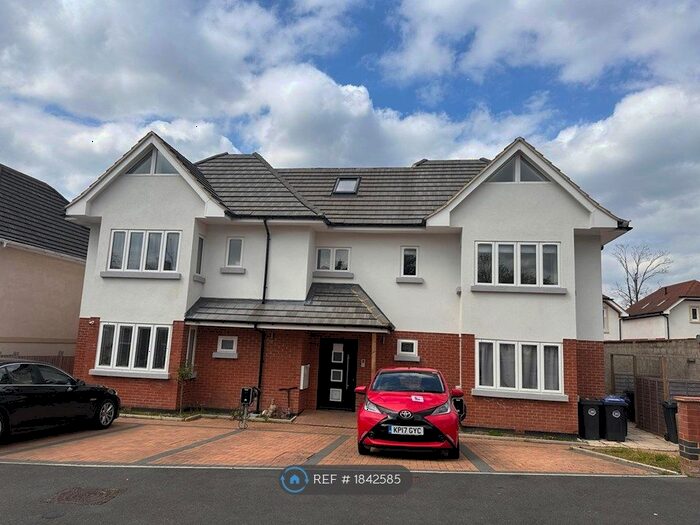 3 Bedroom Flat To Rent In Mocha Appartments / York Road, Camberley, Surrey, GU15