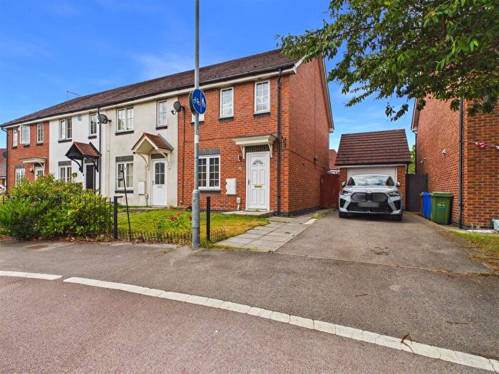 3 Bedroom End Of Terrace House For Sale In Swale Road, Brough, HU15