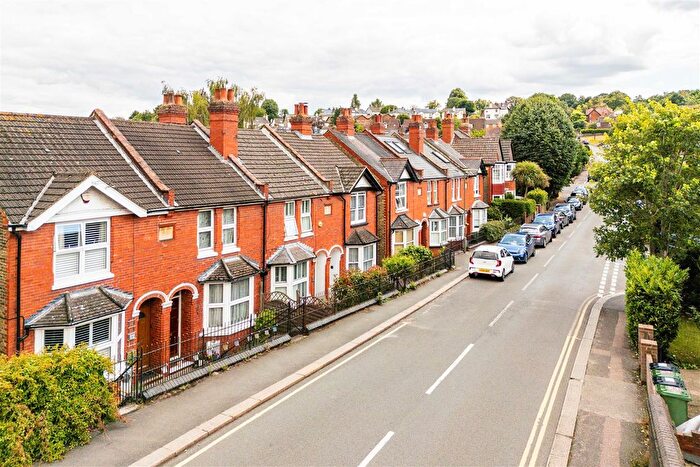 3 Bedroom Terraced House For Sale In Linkfield Street, Redhill, RH1