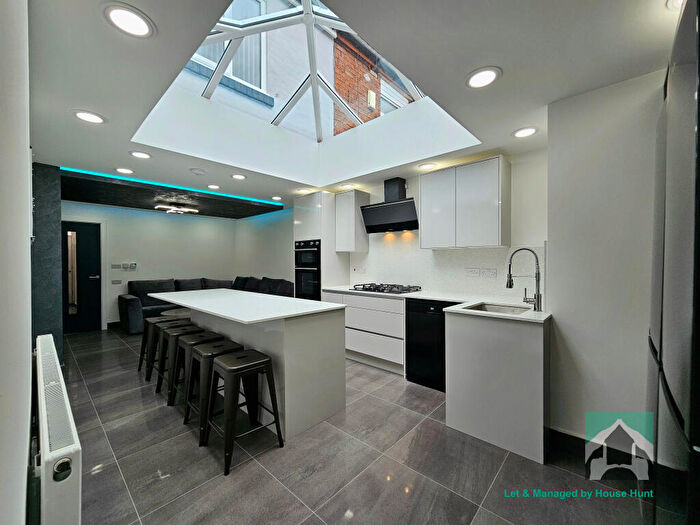 6 Bedroom House To Rent In Tiverton Road, Birmingham, B29