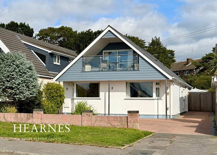 4 Bedroom Chalet For Sale In Napier Road, Hamworthy, Poole, BH15
