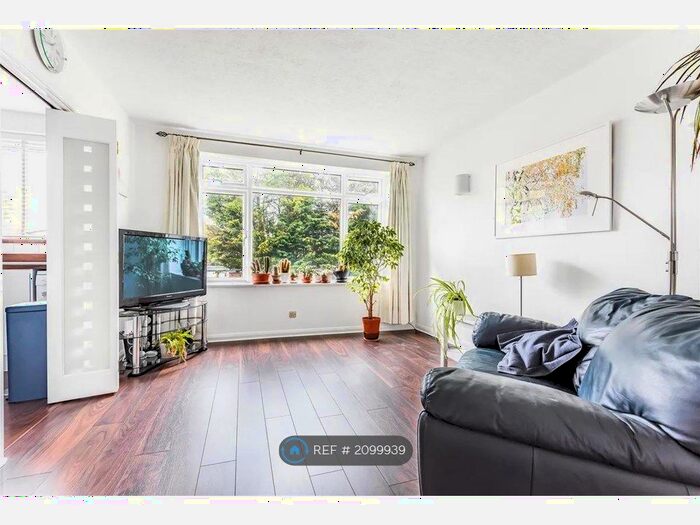 1 Bedroom Flat To Rent In Howard Court, Beckenham, BR3