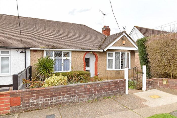 2 Bedroom Semi-Detached Bungalow For Sale In Elizabeth Drive, Wickford, Essex, SS12