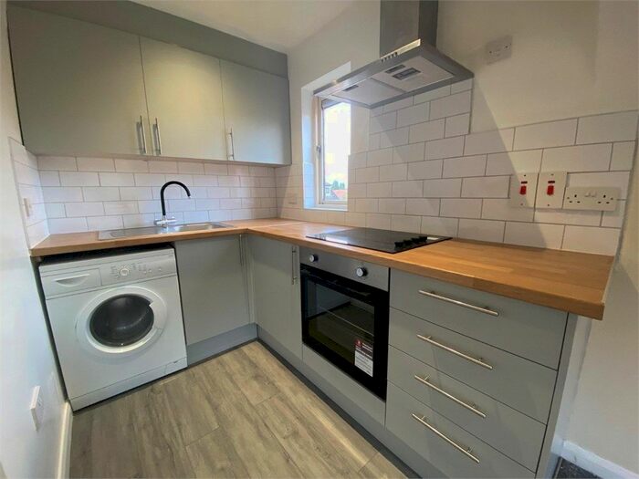 1 Bedroom Studio To Rent In Mead Avenue, Langley, SL3