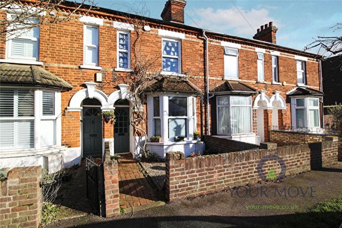 2 Bedroom Terraced House For Sale In Queen Alexandra Road, Bedford, Bedfordshire, MK41