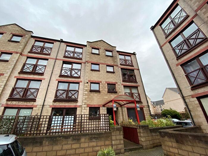 2 Bedroom Flat To Rent In Timber Bush, Leith, Edinburgh, EH6