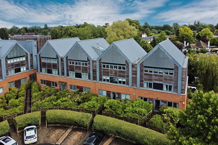 3 Bedroom Flat To Rent In The Stadbury, Whittets Ait, KT13