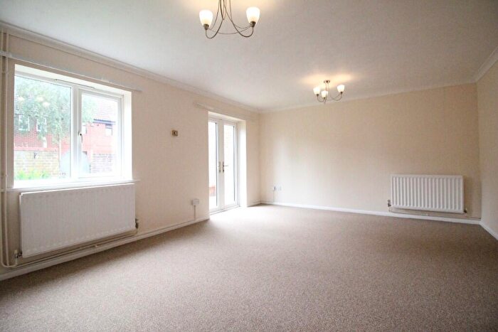 2 Bedroom Town House To Rent In Lushington Close, Norwich, Norfolk, NR5
