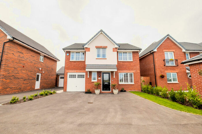 5 Bedroom Detached House To Rent In Altar Court, Warton, PR4