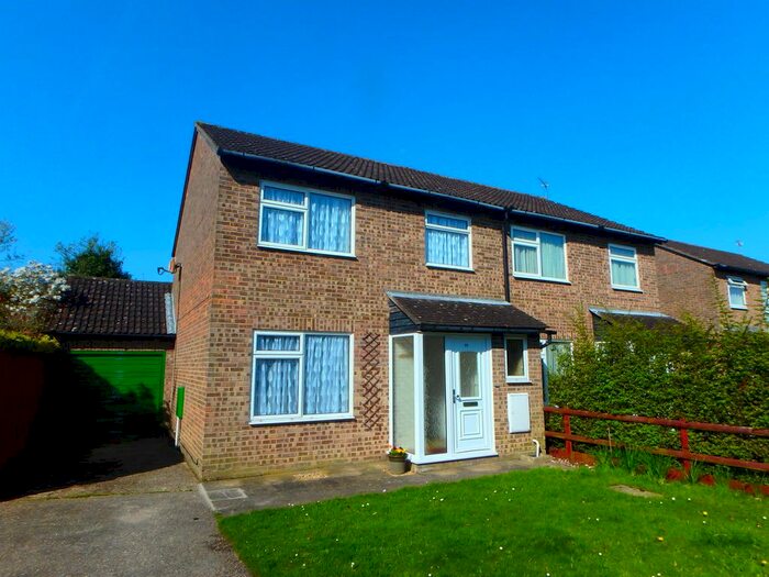 3 Bedroom Semi-Detached House To Rent In Blair Close, New Milton BH25