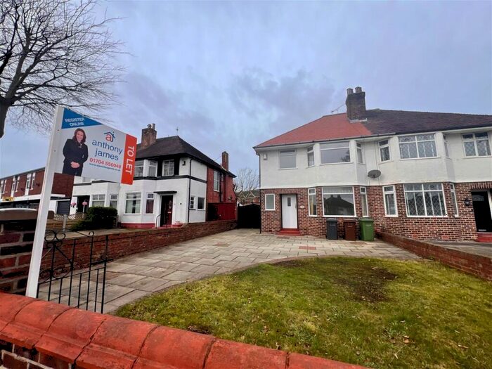 3 Bedroom Semi-Detached House To Rent In Preston New Road, PR9