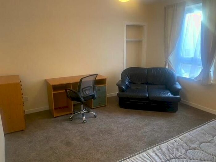 1 Bedroom Flat To Rent In Baxter Street, Dundee, DD2