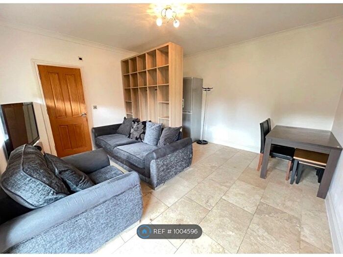 Studio To Rent In Keen's Acre, Slough, SL2