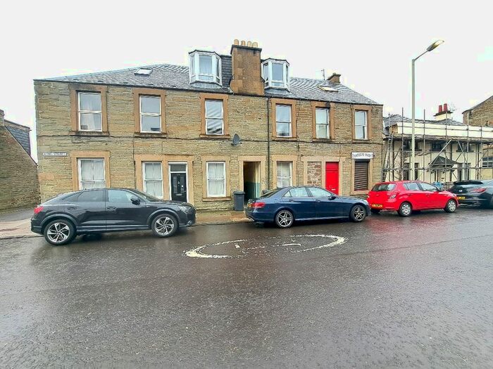 2 Bedroom Flat To Rent In King Street, Broughty Ferry, Dundee, DD5