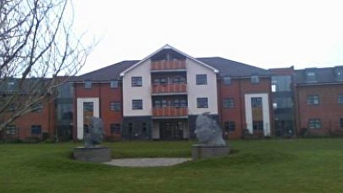 1 Bedroom Flat To Rent In Willow Close, Newbury, RG14