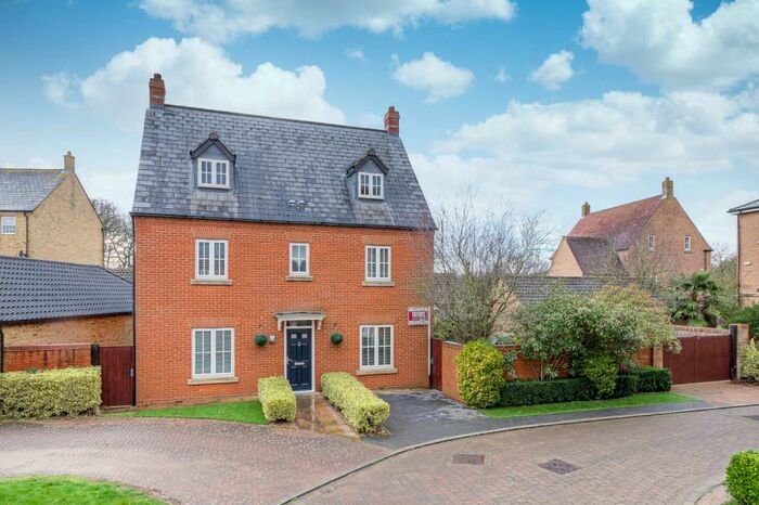 5 Bedroom Detached House To Rent In Kingsmead, Milton Keynes, MK4