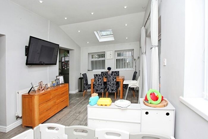 3 Bedroom End Terrace House For Sale In Shakespeare Road, Cwmbran, NP44